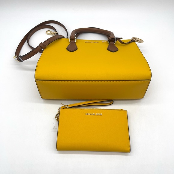 Michael Kors Sheila Medium Satchel Crossbody Bag & Double Zip Wallet Wristlet - Picture 5 of 12